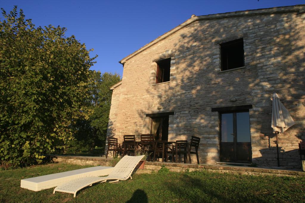 Agriturismo Il Fienile Di Ca Battista Apartment Cagli Luaran gambar