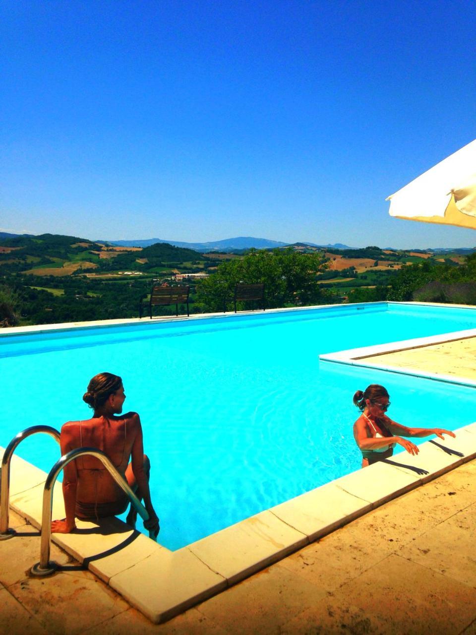 Agriturismo Il Fienile Di Ca Battista Apartment Cagli Luaran gambar